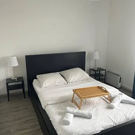 Grand Pour Max 11 Personnes Brest
