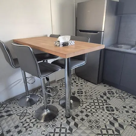 Grand Pour Max 11 Personnes * Brest