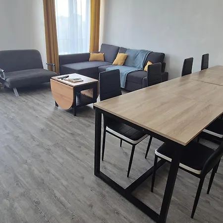Apartment Grand Pour Max 11 Personnes *